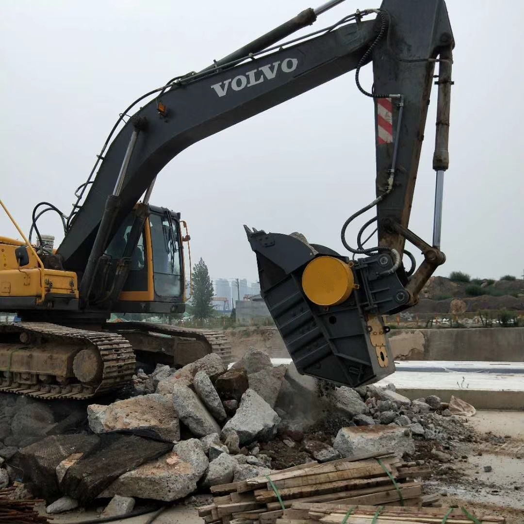 Heavy Equipment With Bucket - Demolition Excavator Crusher Bucket Hydraulic Concrete