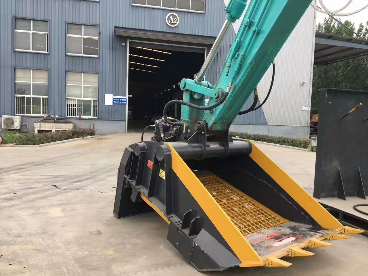 Demolition Excavator Crusher B - огляд і ціна Heavy Equipment With Bucket