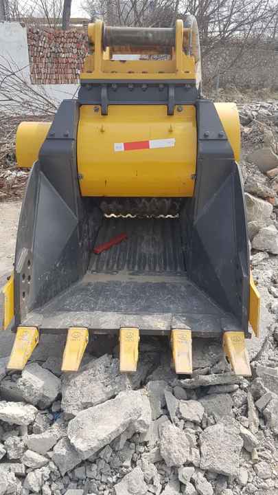 Demolition Excavator Crusher B - огляд і ціна Heavy Equipment With Bucket