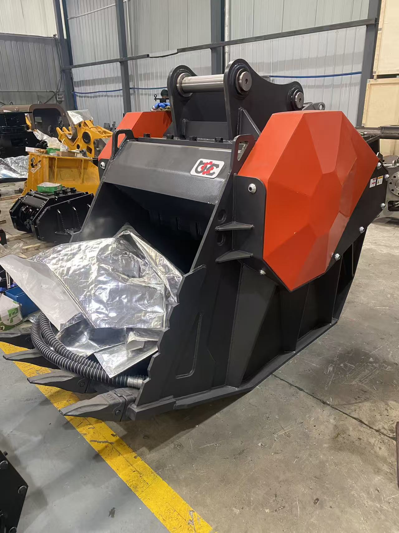Excavator Jaw Crusher Bucket H - огляд і ціна Heavy Equipment With Bucket